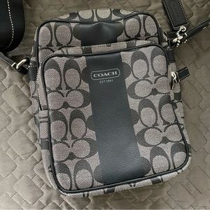 NEW ✅ Coach - Signature Heritage Stripe Messenger Flight Bag
